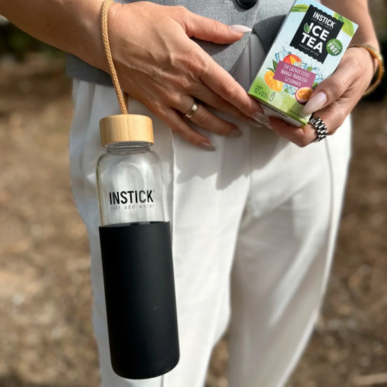 Стеклянная бутылка INSTICK с деревянной крышкой 500 мл (чёрная)
