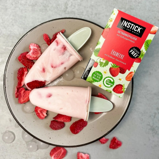 Sugar-free strawberry-flavored beverage