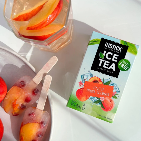 Sugar-free cold tea with the flavor of peach, made from black tea extract