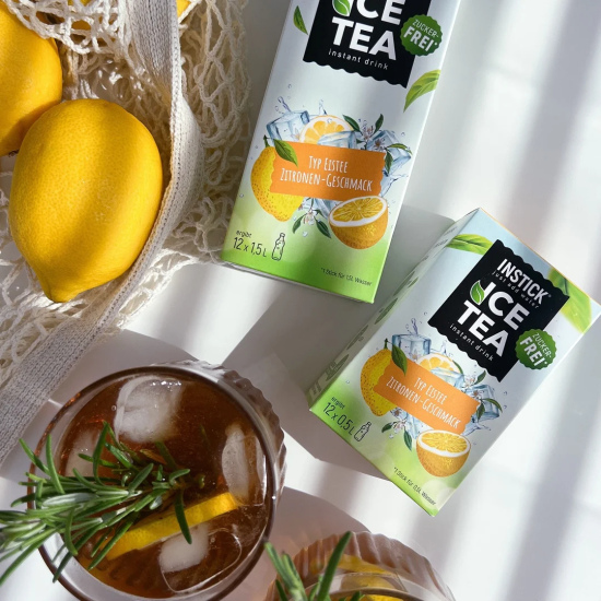 Sugar-free cold tea with a lemon flavor (black tea extract)