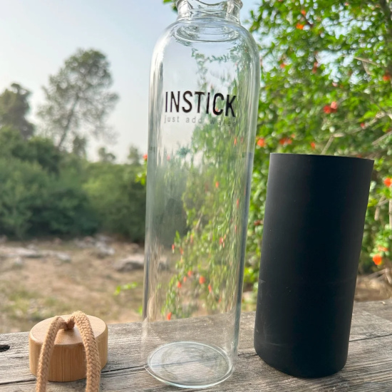 INSTICK glass bottle with wooden lid 500 ml (black)