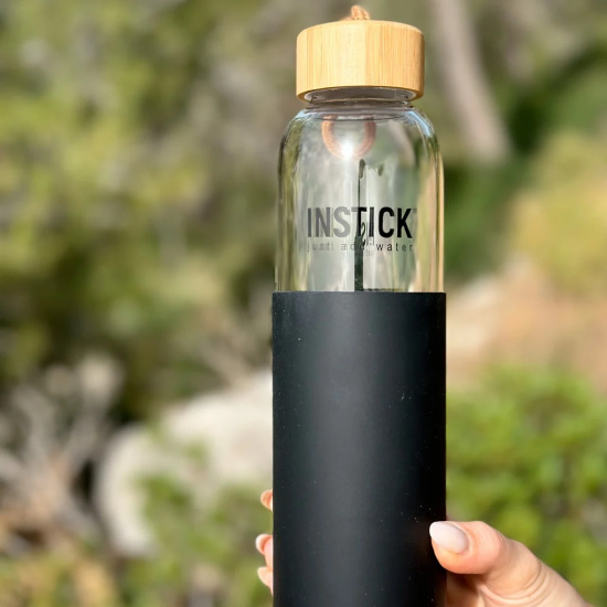 INSTICK glass bottle with wooden lid 500 ml (black)