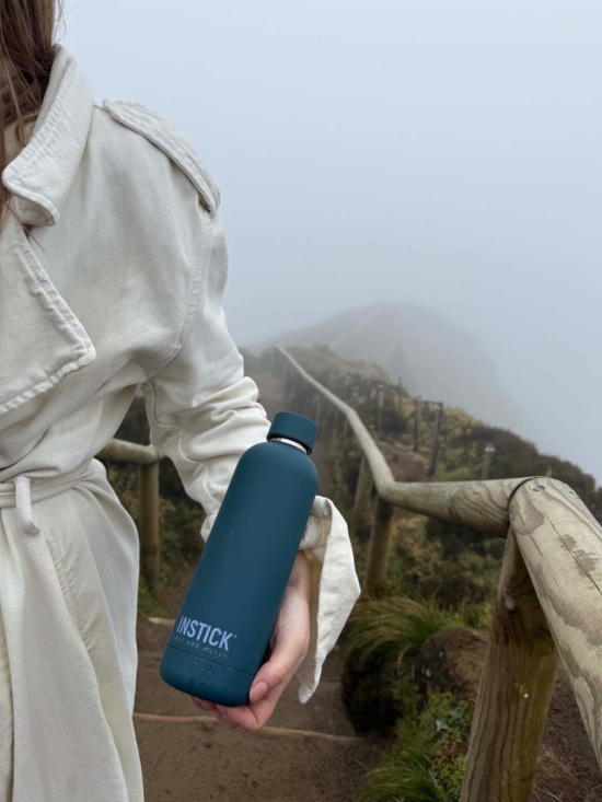 Navy-blue illustrated thermal bottle (0.5 L)