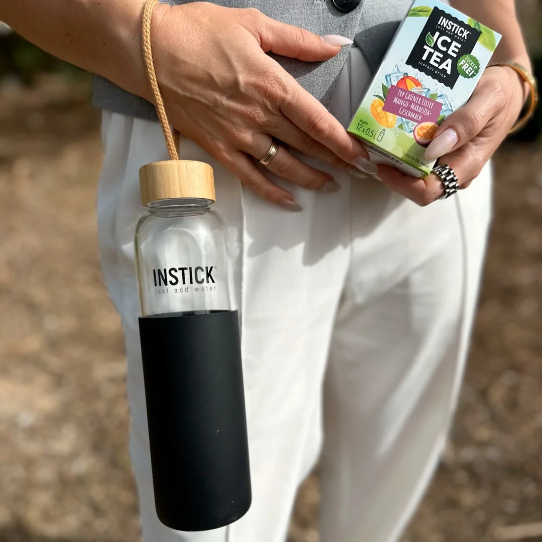 בקבוק זכוכית INSTICK עם מכסה עץ 500 מ